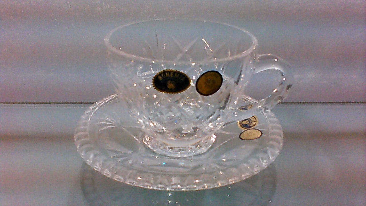 12 TASSES A THE EN CRISTAL